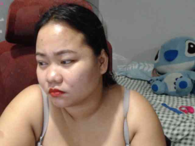 Model: BubbleButtPinay