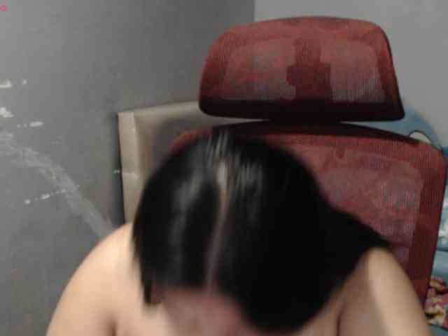 BubbleButtPinay webcam