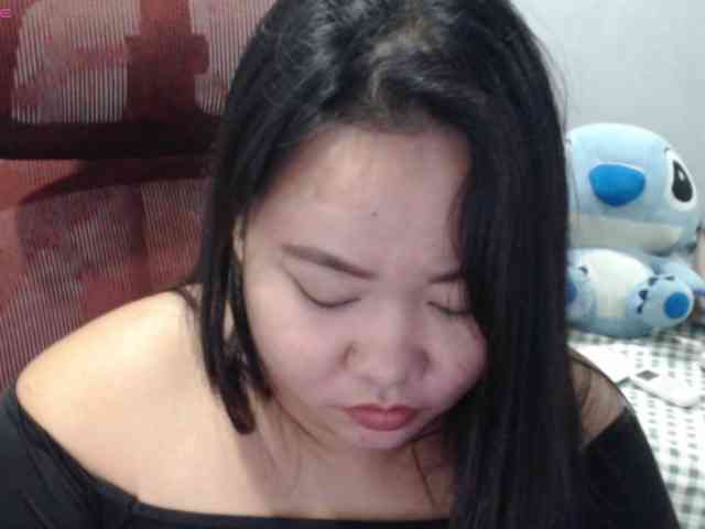 BubbleButtPinay webcam