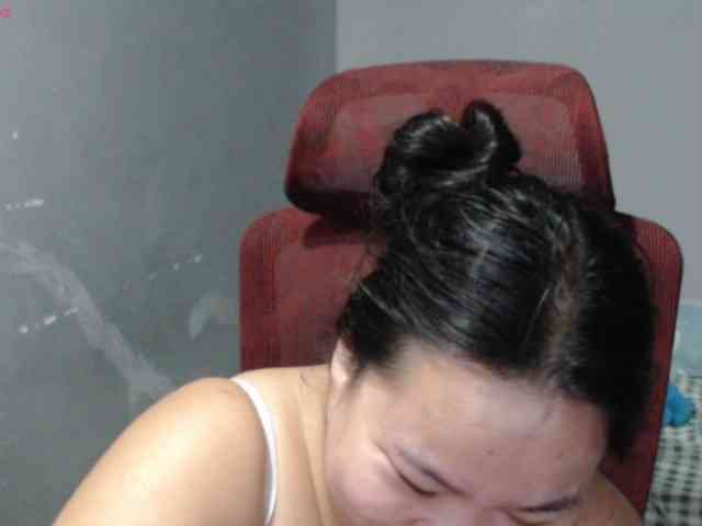 BubbleButtPinay webcam