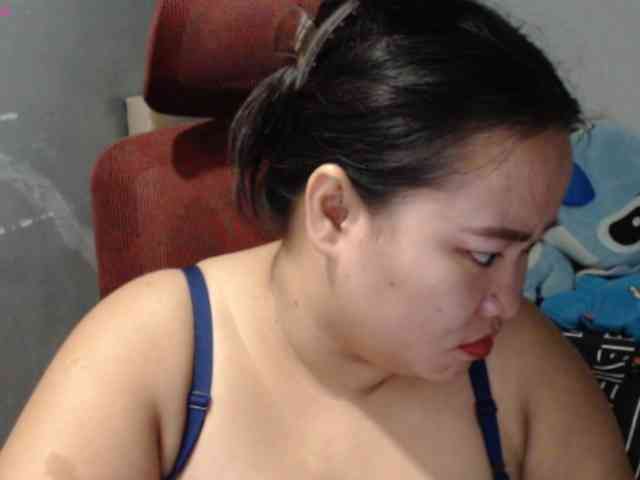 BubbleButtPinay webcam