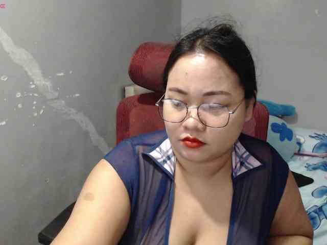 BubbleButtPinay webcam