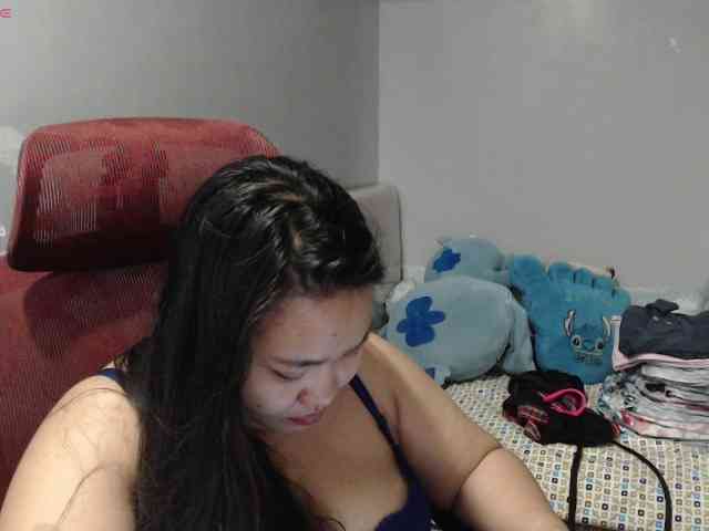 BubbleButtPinay webcam