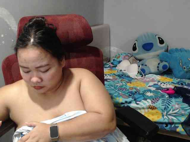 BubbleButtPinay webcam