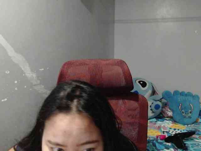 BubbleButtPinay webcam