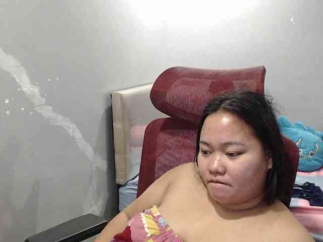 BubbleButtPinay webcam