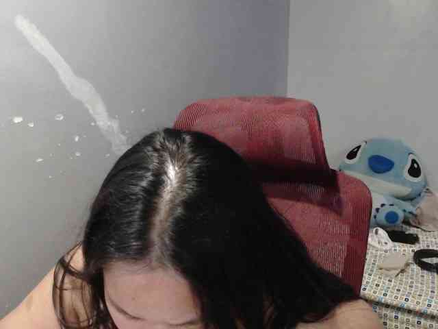 BubbleButtPinay webcam