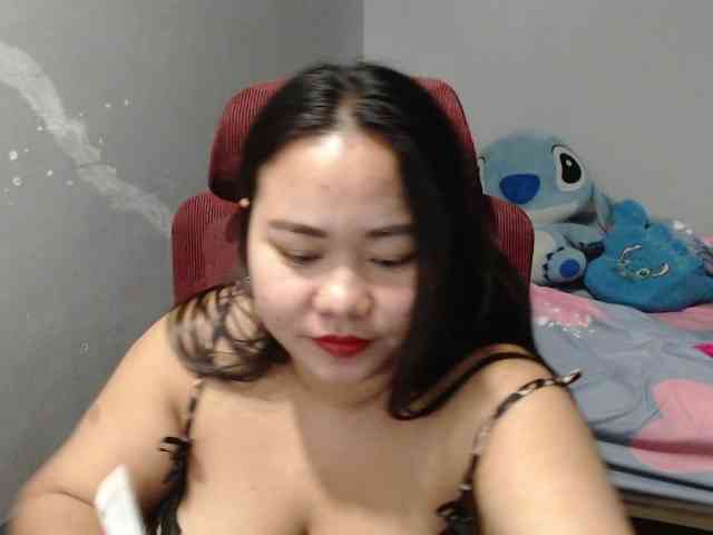 BubbleButtPinay webcam