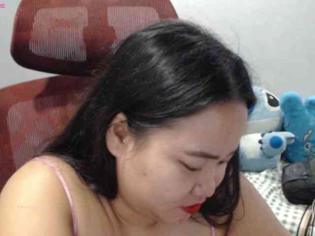 BubbleButtPinay webcam