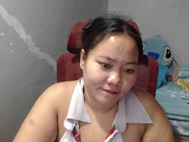 BubbleButtPinay webcam