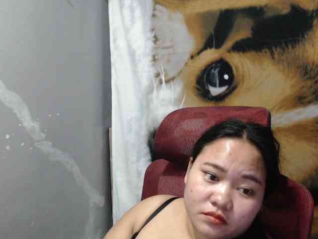 BubbleButtPinay webcam