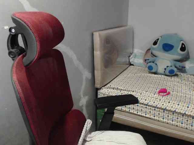 BubbleButtPinay webcam