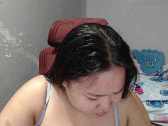 Bubblebuttpinay's cam show statistics and live stream