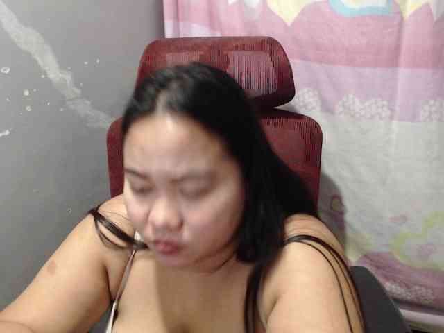 BubbleButtPinay webcam