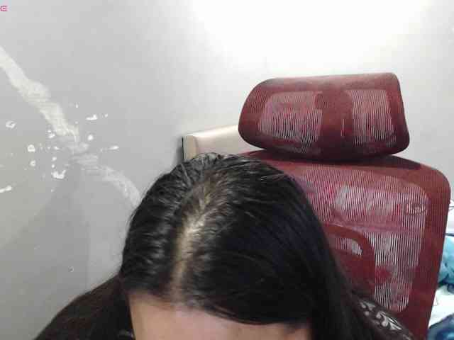BubbleButtPinay webcam