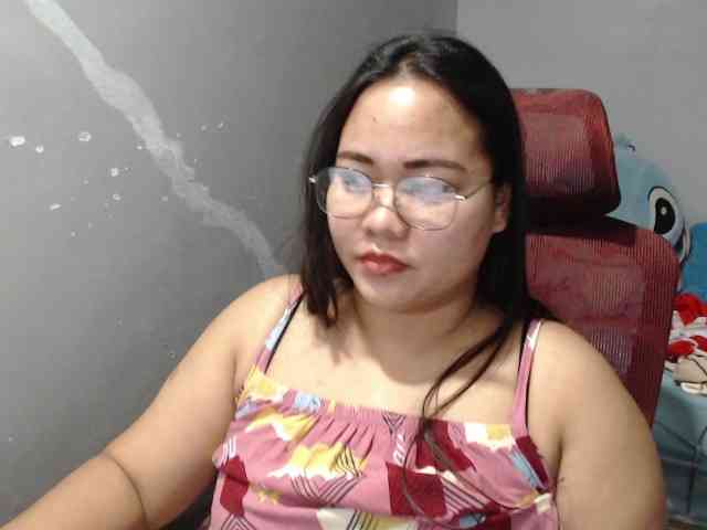BubbleButtPinay webcam