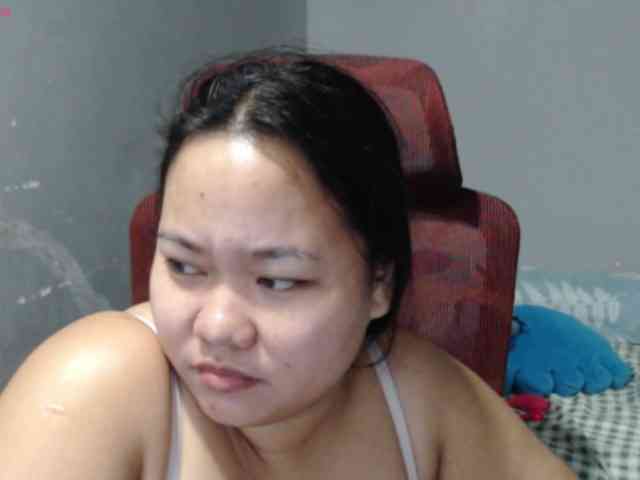 BubbleButtPinay webcam