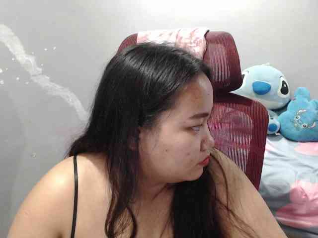BubbleButtPinay webcam