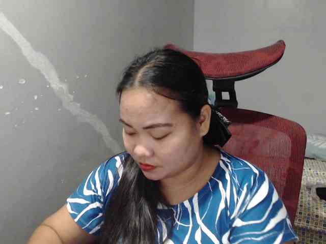 BubbleButtPinay webcam