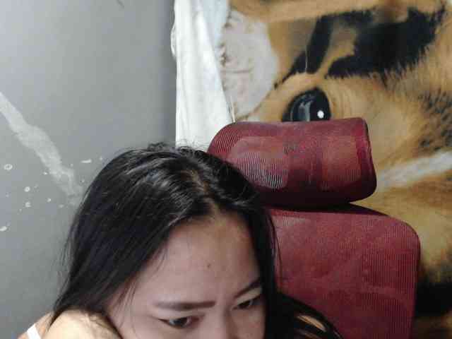 BubbleButtPinay webcam