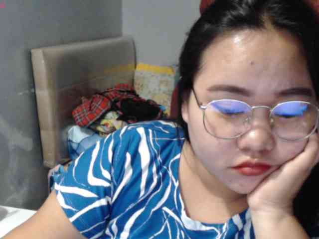 BubbleButtPinay webcam