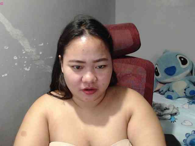 Model: BubbleButtPinay