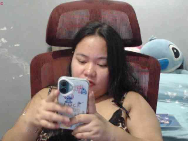 BubbleButtPinay webcam
