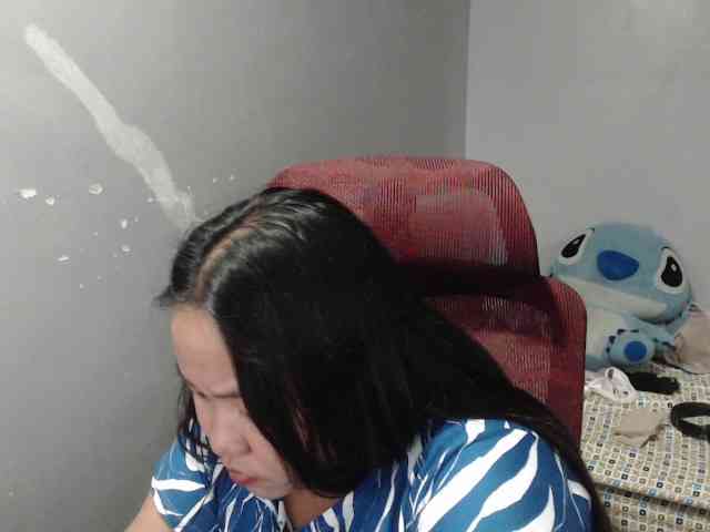 BubbleButtPinay webcam