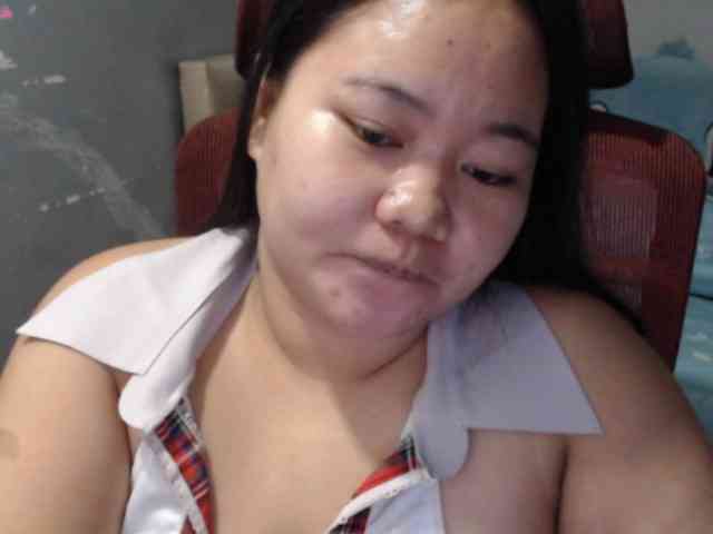 BubbleButtPinay webcam