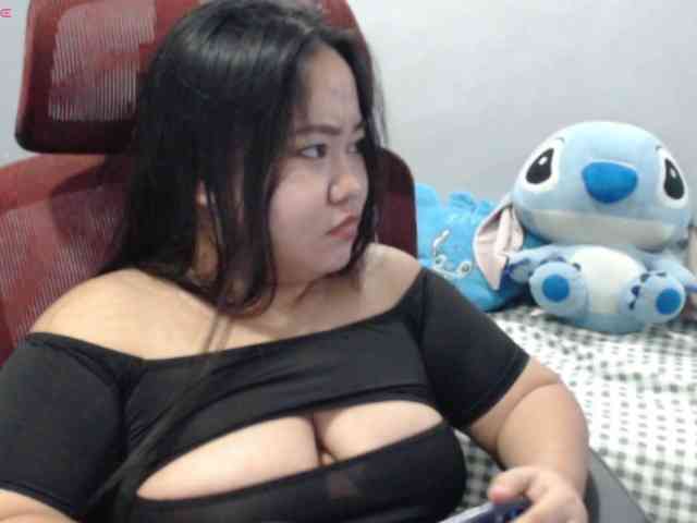 BubbleButtPinay webcam