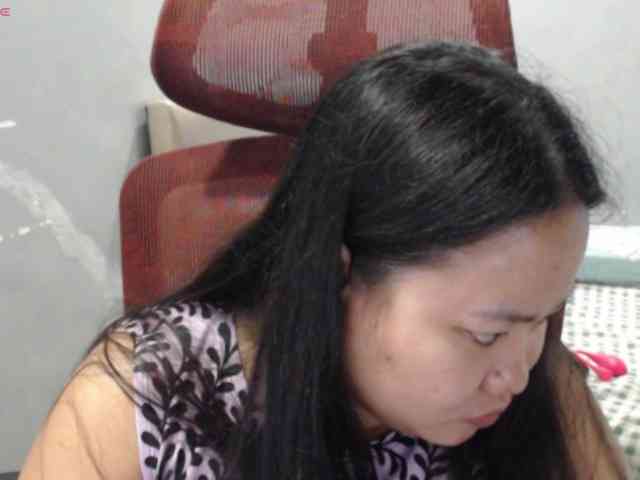 BubbleButtPinay webcam