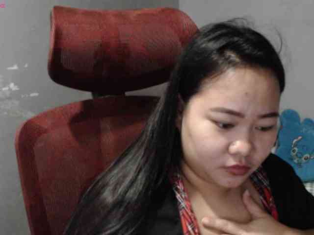 BubbleButtPinay webcam