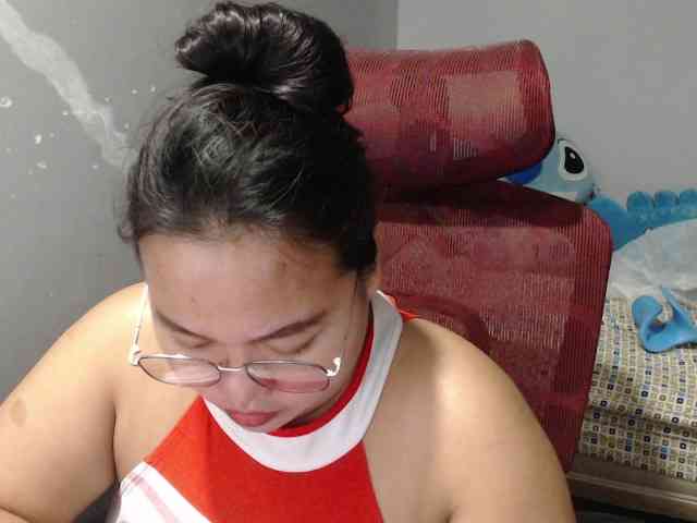 BubbleButtPinay webcam