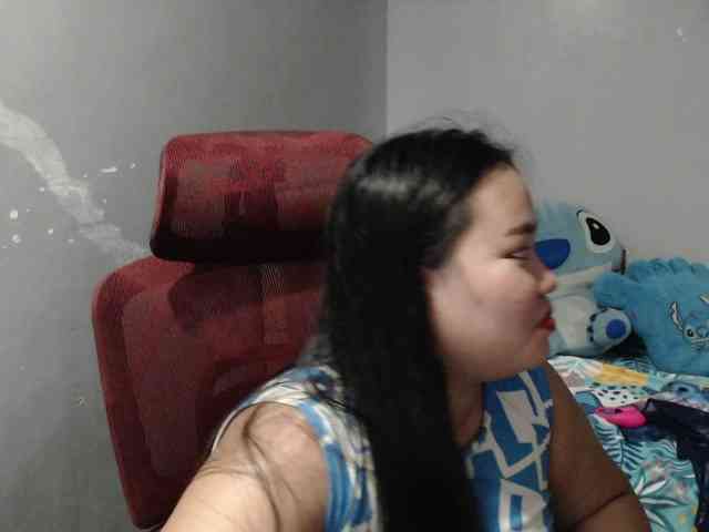 BubbleButtPinay webcam