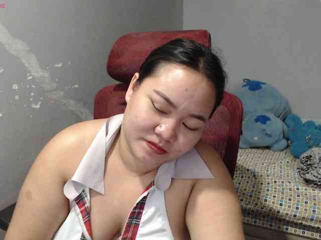 BubbleButtPinay webcam