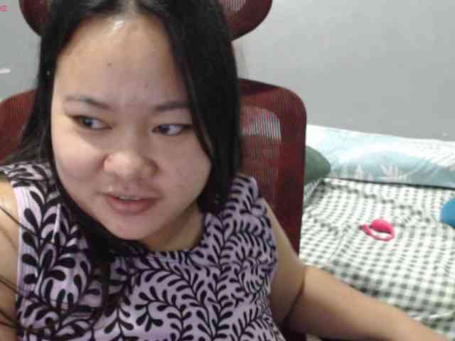 BubbleButtPinay webcam