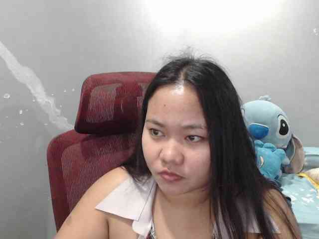 BubbleButtPinay webcam