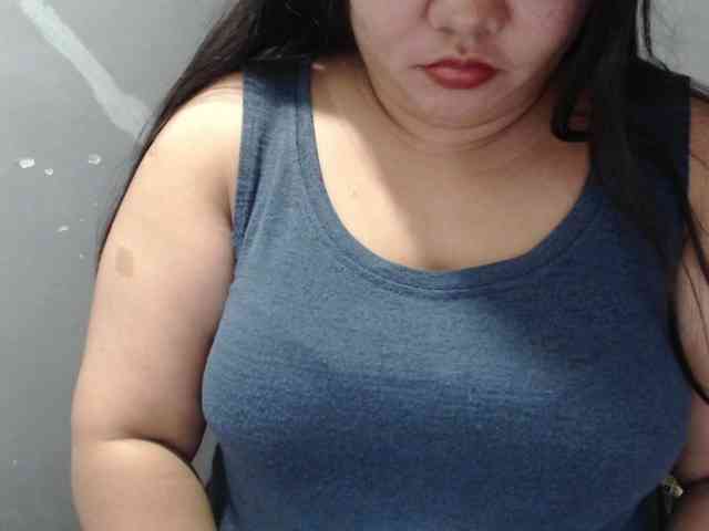 BubbleButtPinay webcam