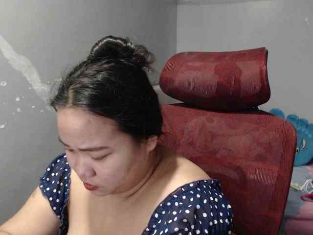 BubbleButtPinay webcam