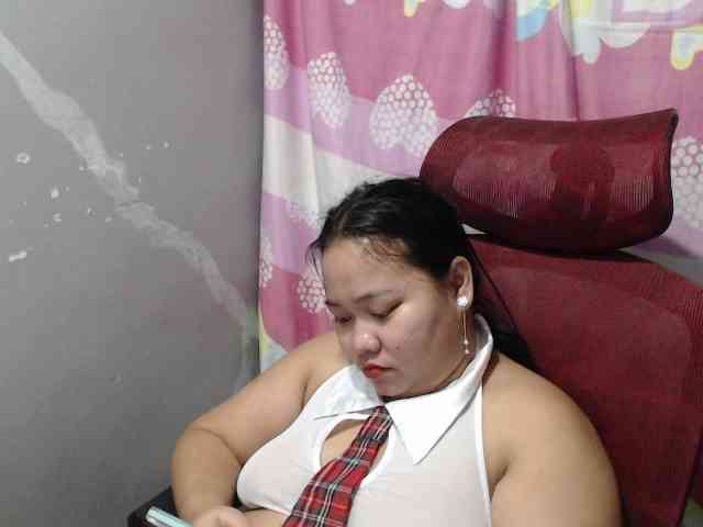 BubbleButtPinay webcam
