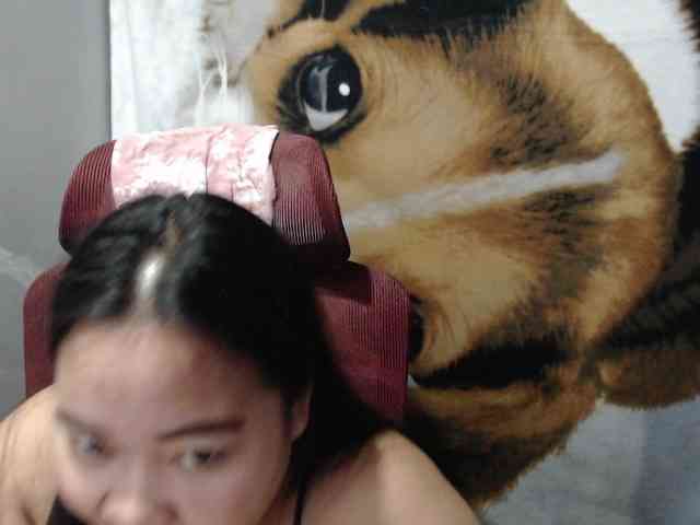 BubbleButtPinay webcam