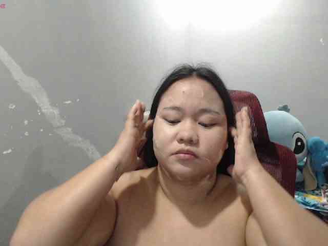 BubbleButtPinay webcam