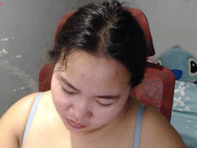 BubbleButtPinay webcam