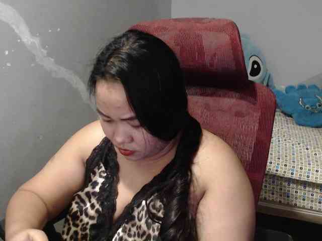 BubbleButtPinay webcam