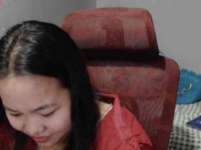 BubbleButtPinay webcam