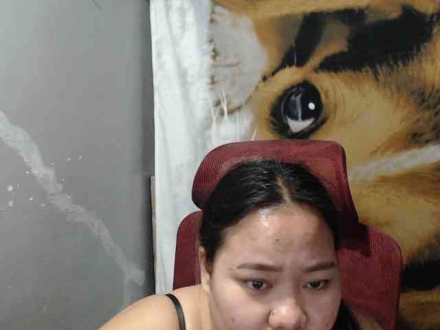BubbleButtPinay webcam
