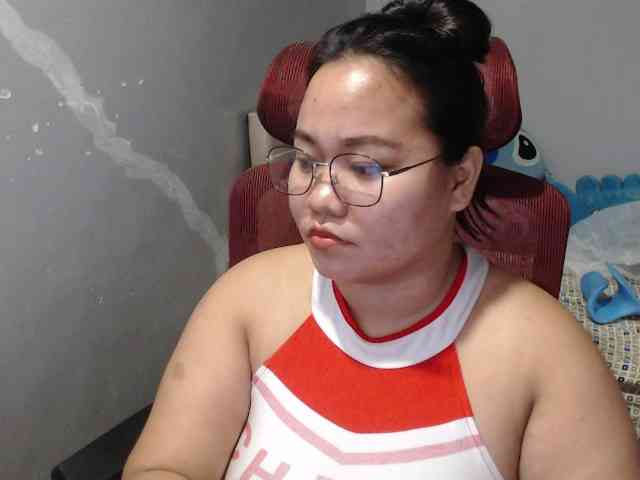 BubbleButtPinay webcam