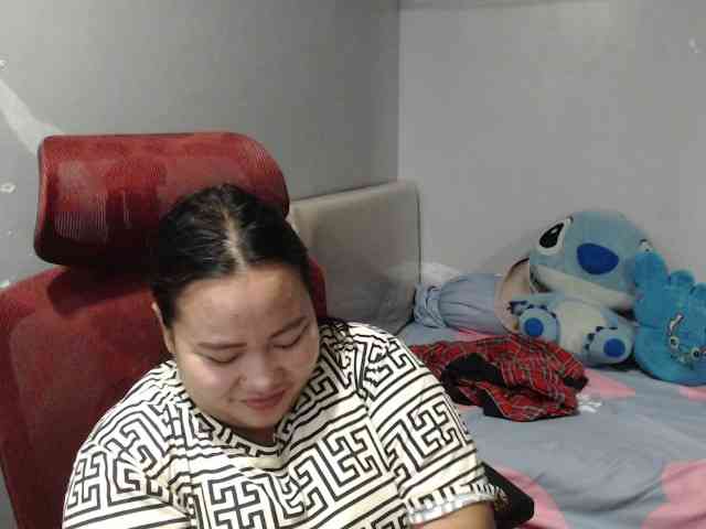 BubbleButtPinay webcam