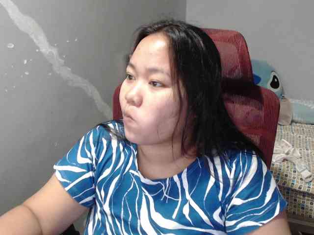 BubbleButtPinay webcam