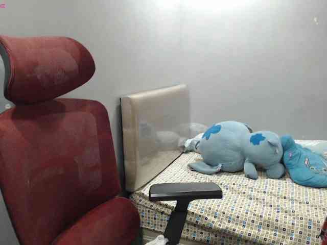 BubbleButtPinay webcam